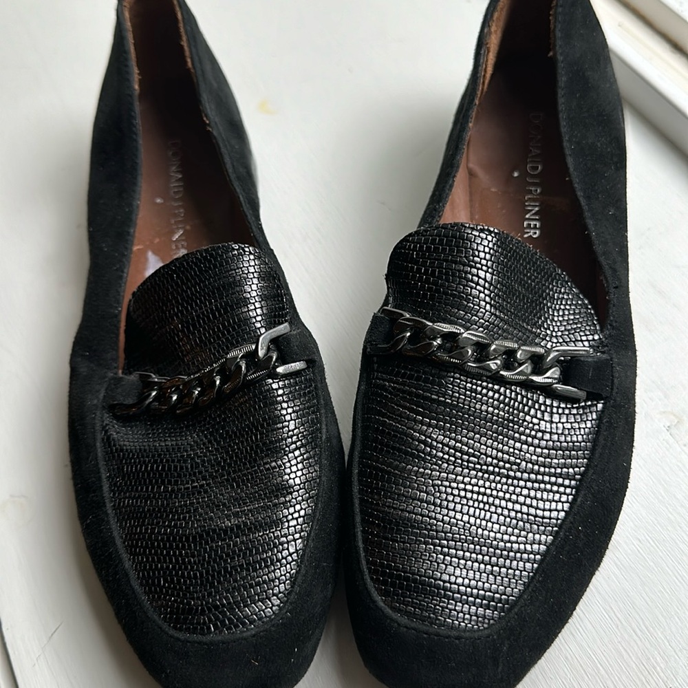 Leather/suede loafers  chain